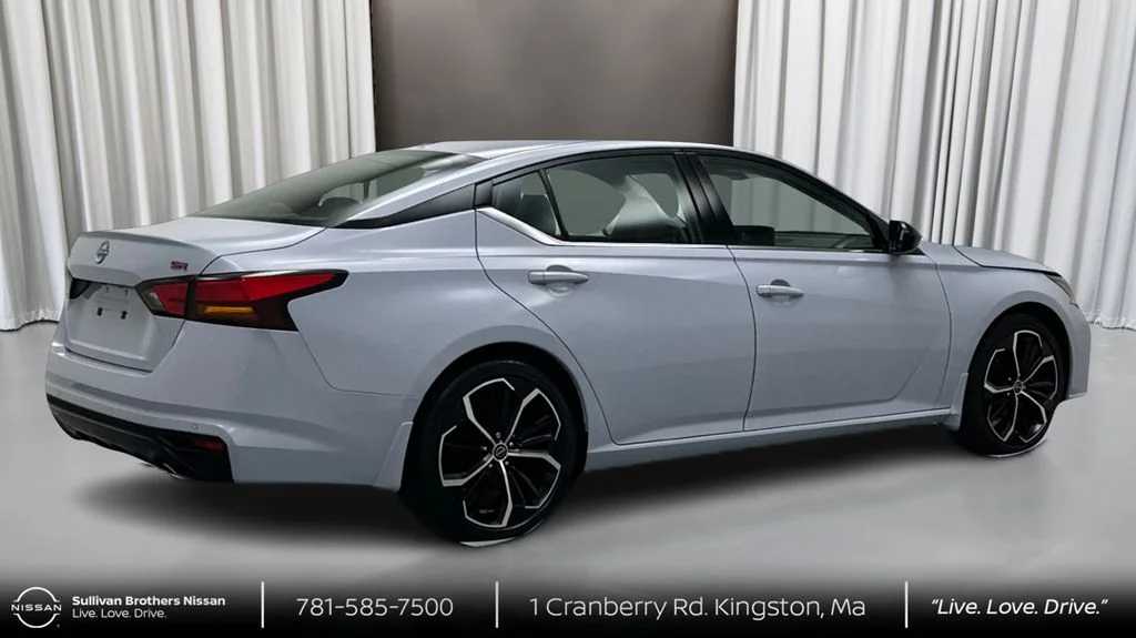 Used 2024 Gray Nissan 2.5 SR image 5