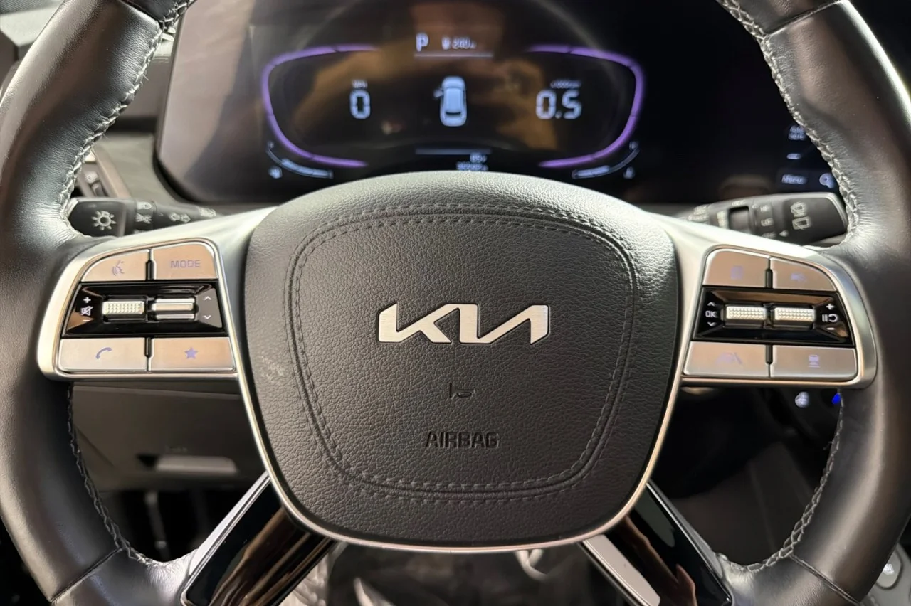 Used 2023 BLACK Kia EX X-Line image 23