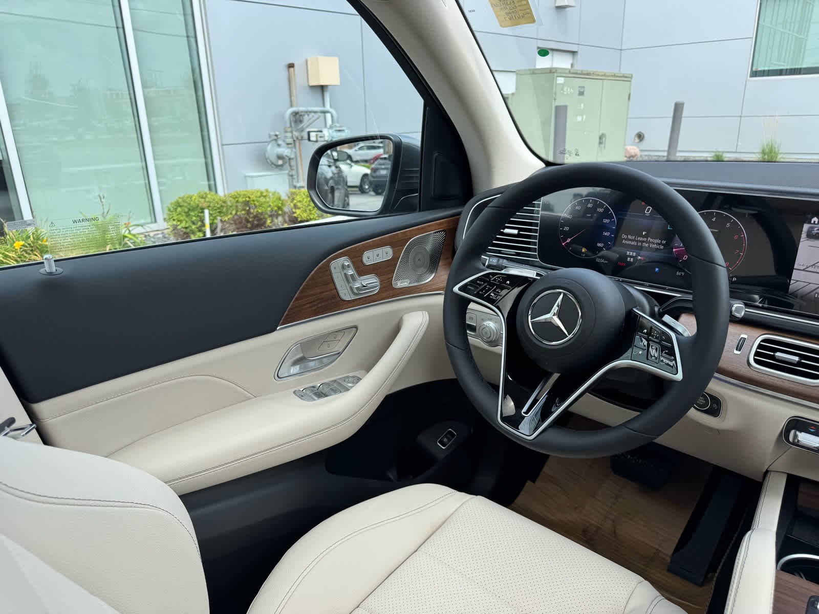 New 2026 Selenite Grey Metallic Mercedes-Benz GLS 450 image 40
