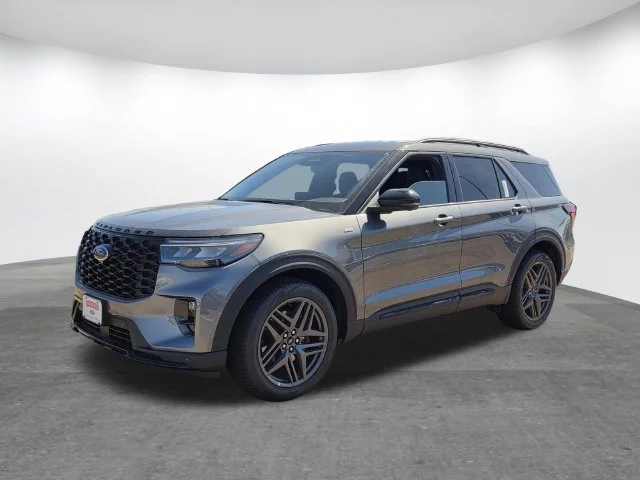 New 2026 Carbonized Gray Metallic Ford ST-Line image 27