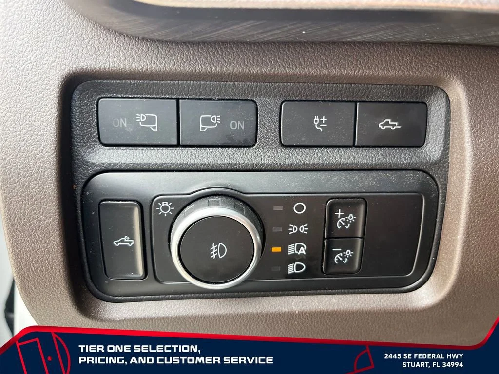 Used 2023 White Ford King Ranch image 12