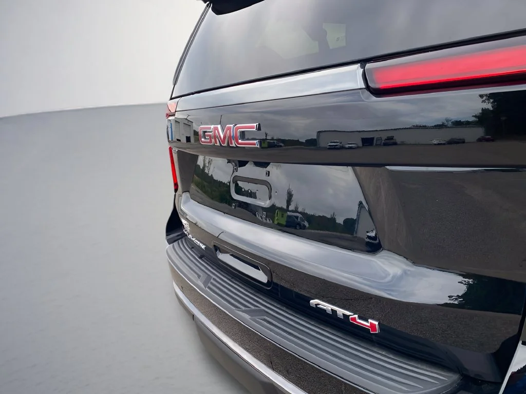 Used 2025 Onyx Black GMC AT4 image 41