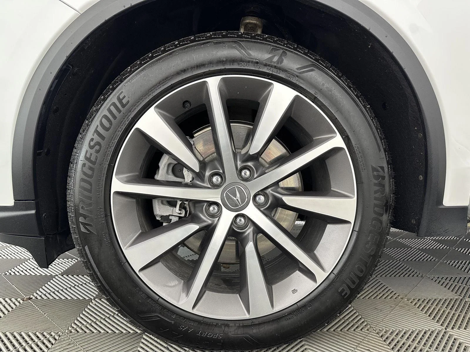 Used 2025 Platinum White Pearl Acura SH-AWD w/Tech image 33
