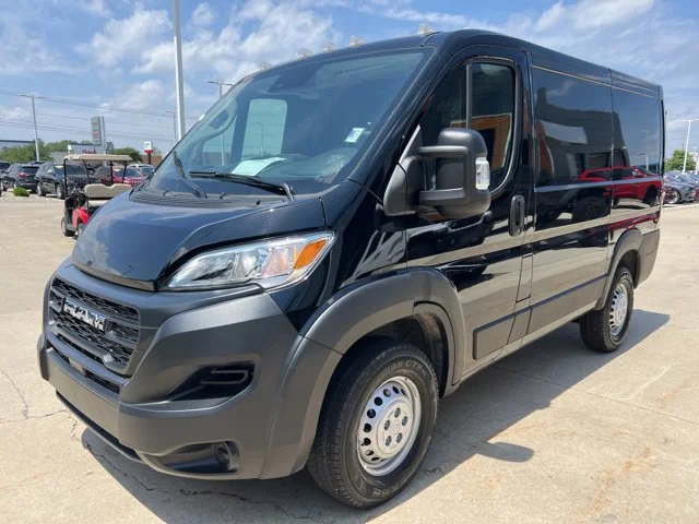 Used 2025 Black Ram Low Roof image 7