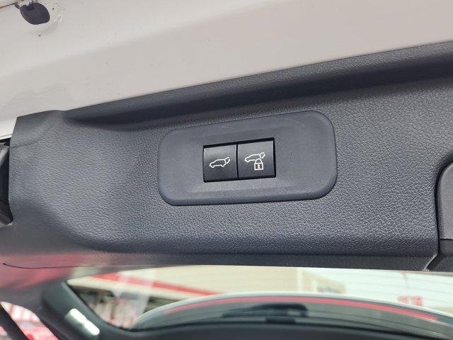 Certified Used 2024 WIND CHILL PEARL Toyota  image 32