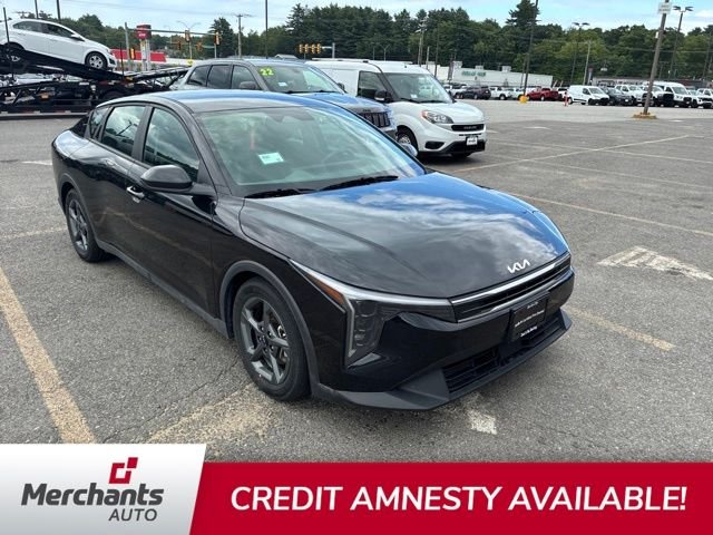 Used 2025 Black Kia LXS image 1