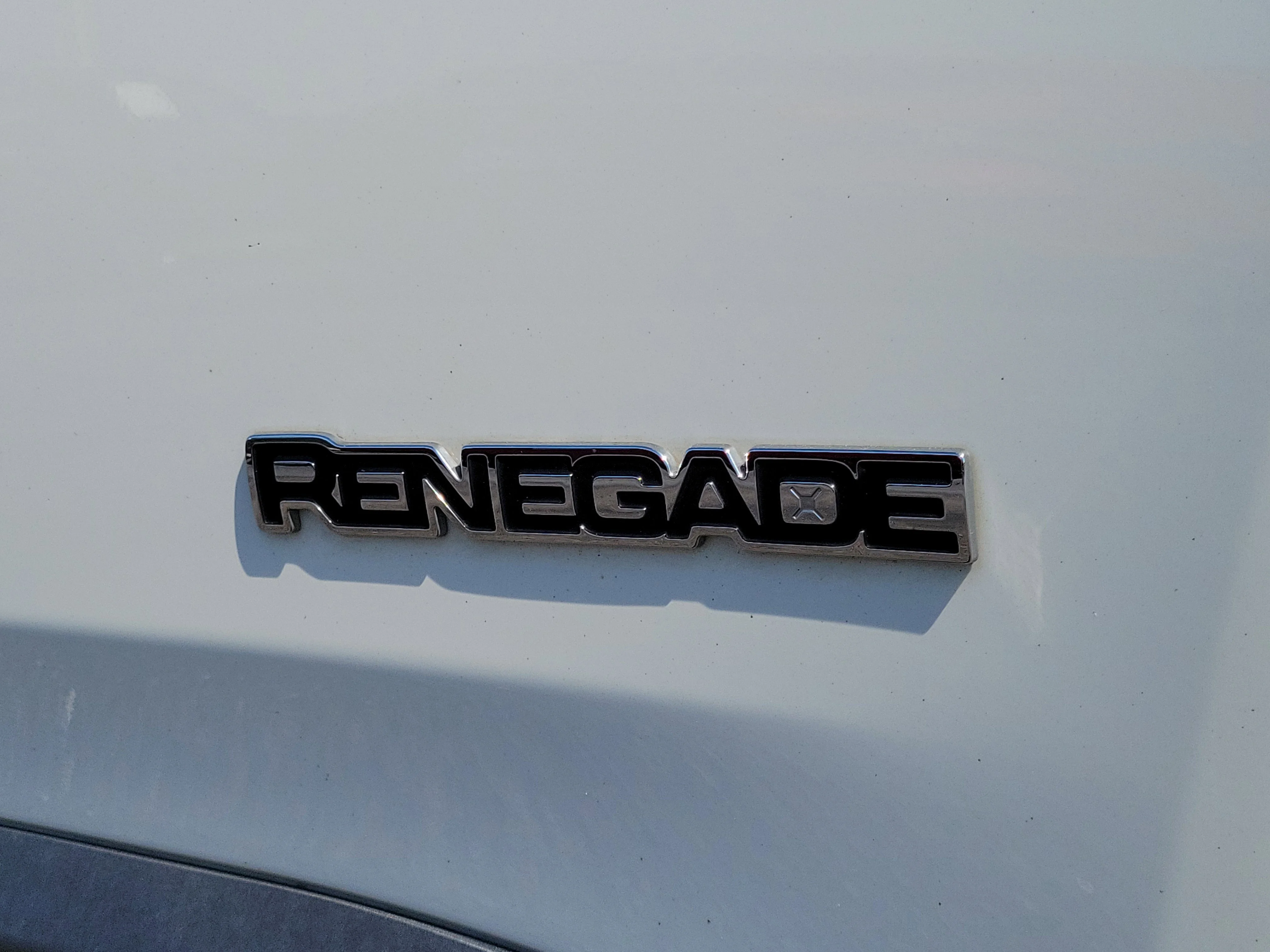 Used 2021 Alpine White Clear Coat Jeep Limited image 6