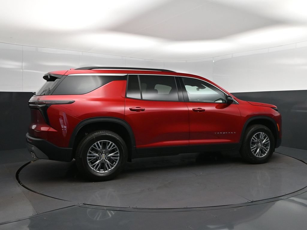 2027 Chevrolet Traverse LT - Photo 8