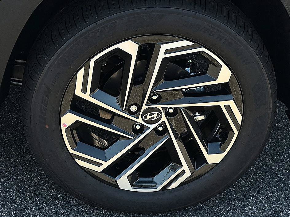 New 2026 Serenity White Pearl Hyundai SEL Plus FWD image 5