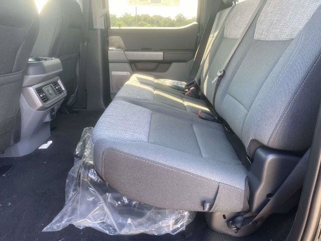 New 2026 Agate Black Metallic Ford XLT image 31