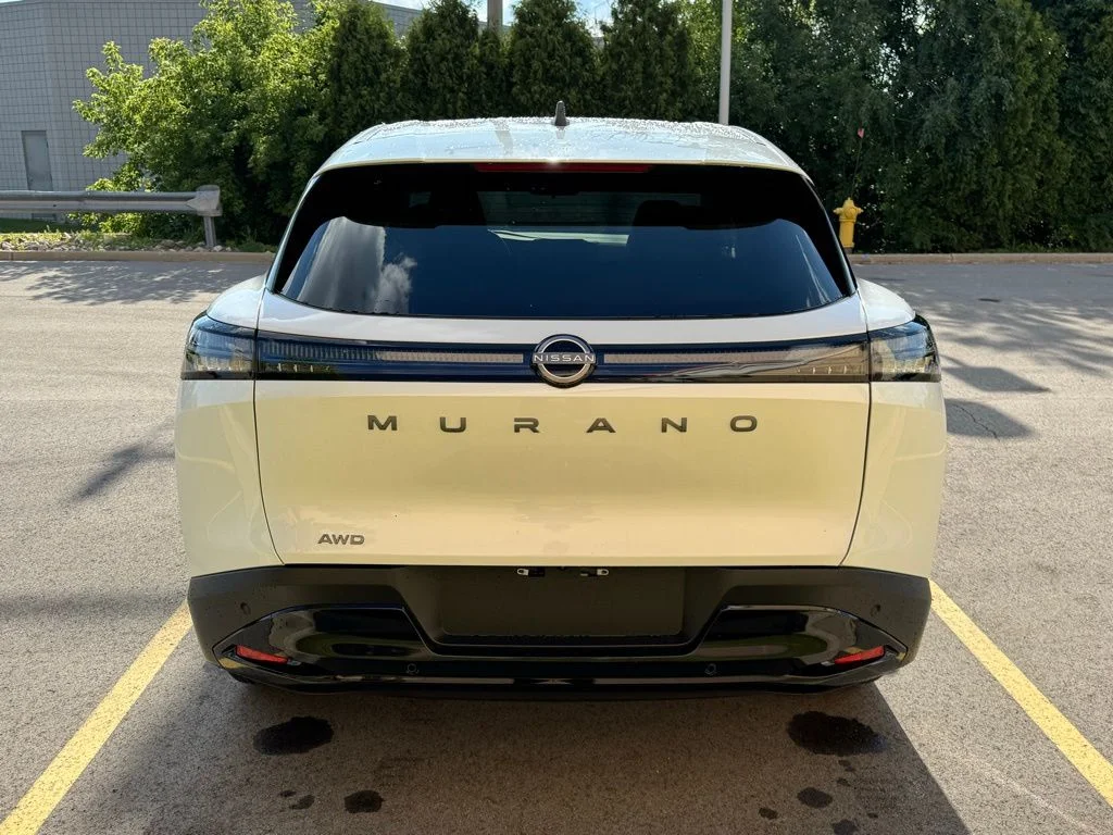 New 2025 Everest White TriCoat Nissan SV image 5