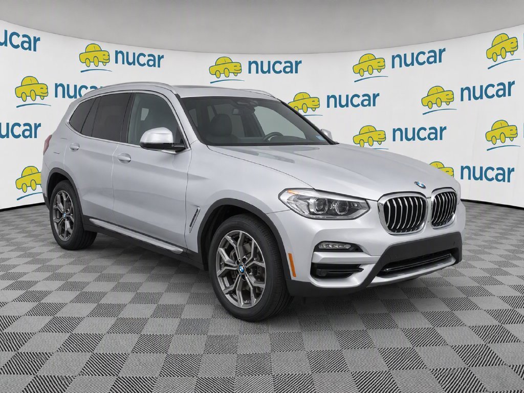 Used 2021 Silver BMW xDrive30i image 2
