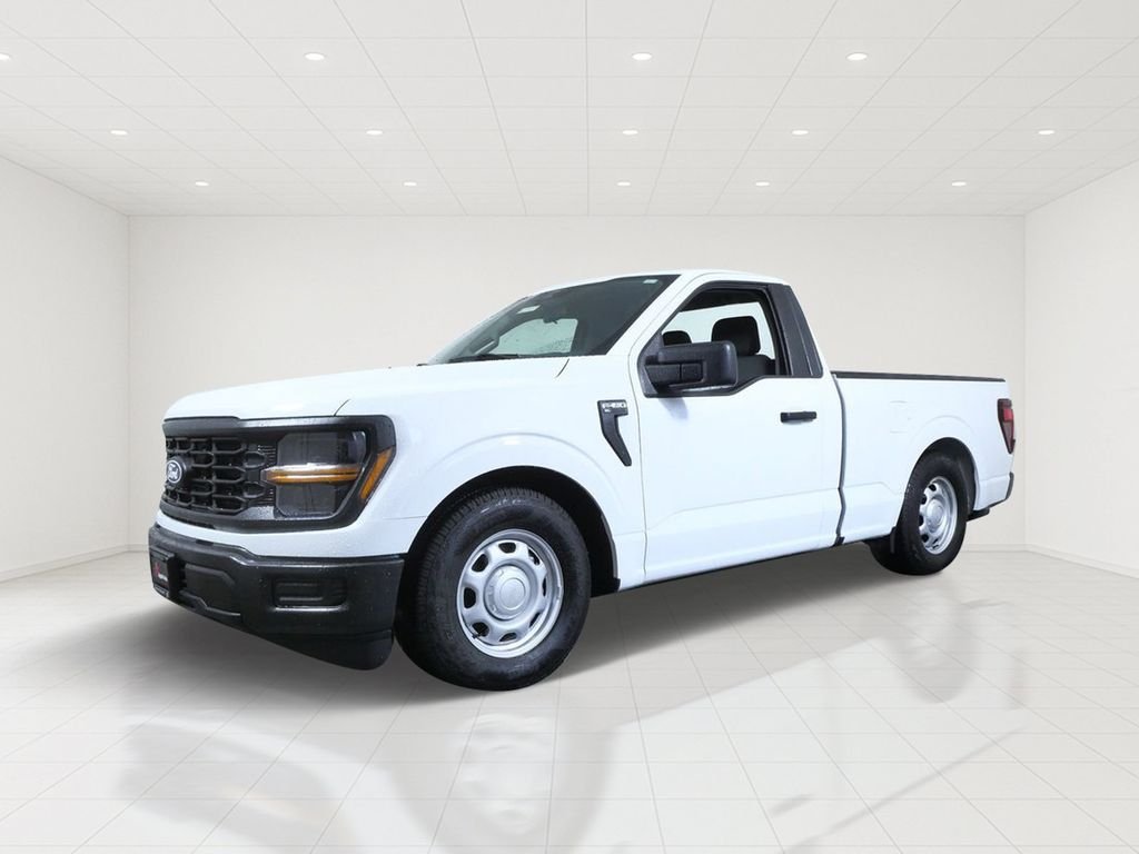 Used 2025 White Ford XL image 2