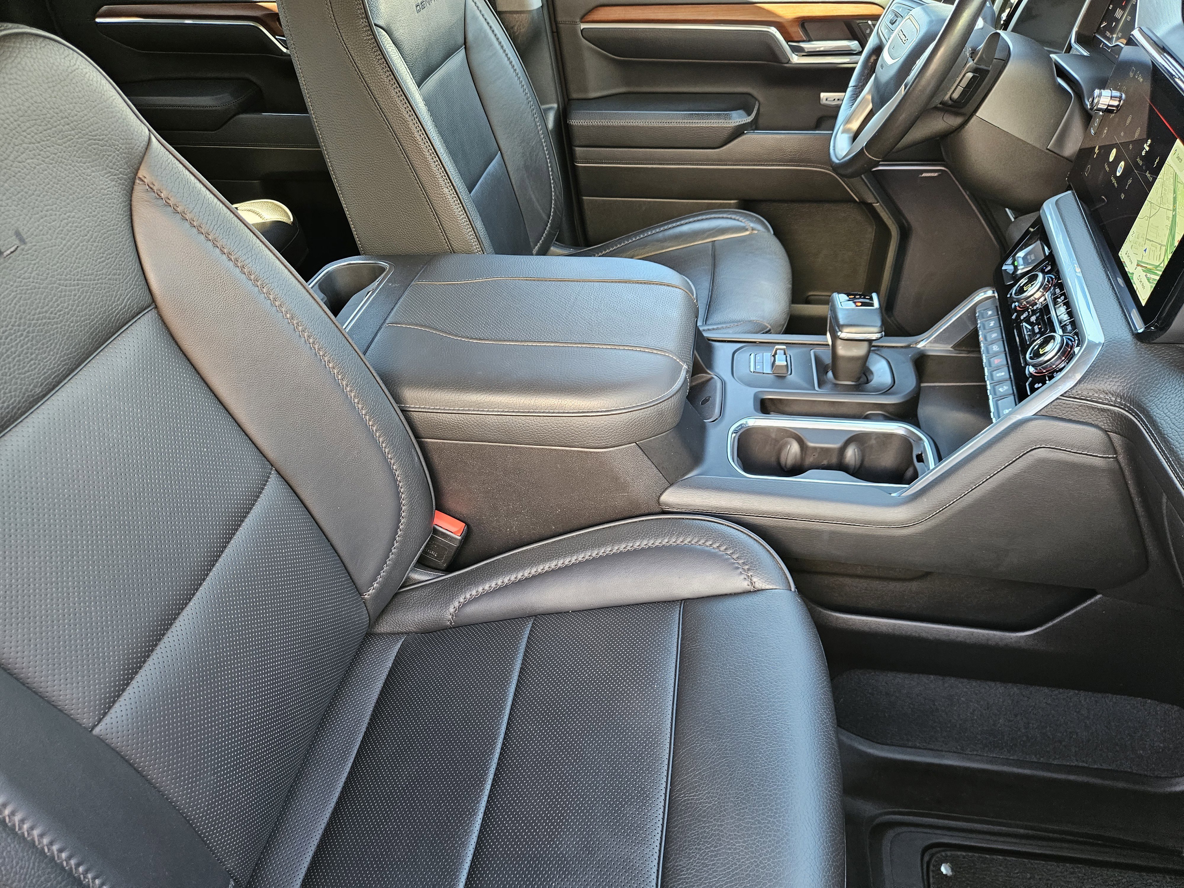 Used 2023 Onyx Black GMC Denali image 15