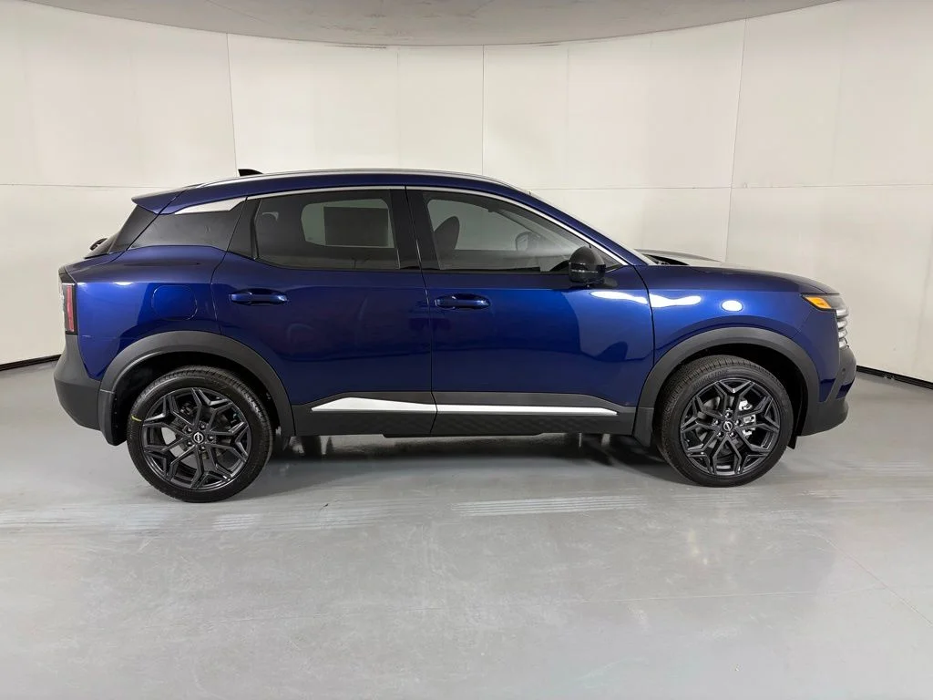 New 2026 Blue Nissan SR image 9