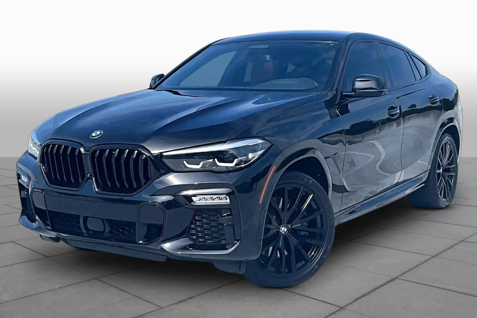 2021 BMW X6 M50i's photo