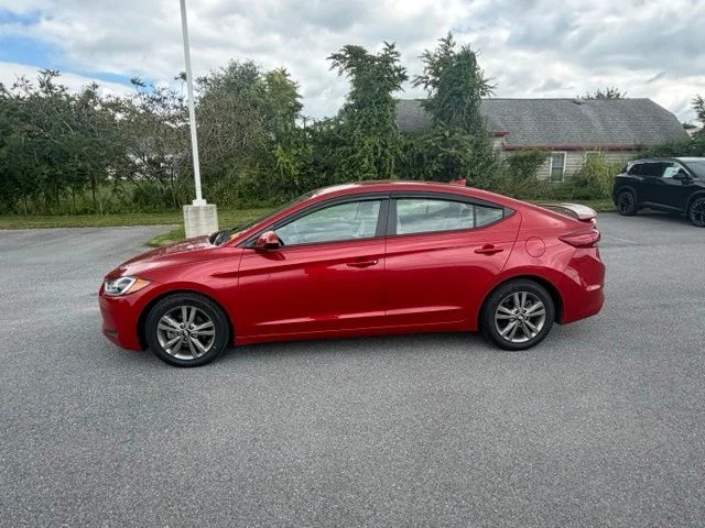 Used 2018 Scarlet Red Hyundai SEL image 4