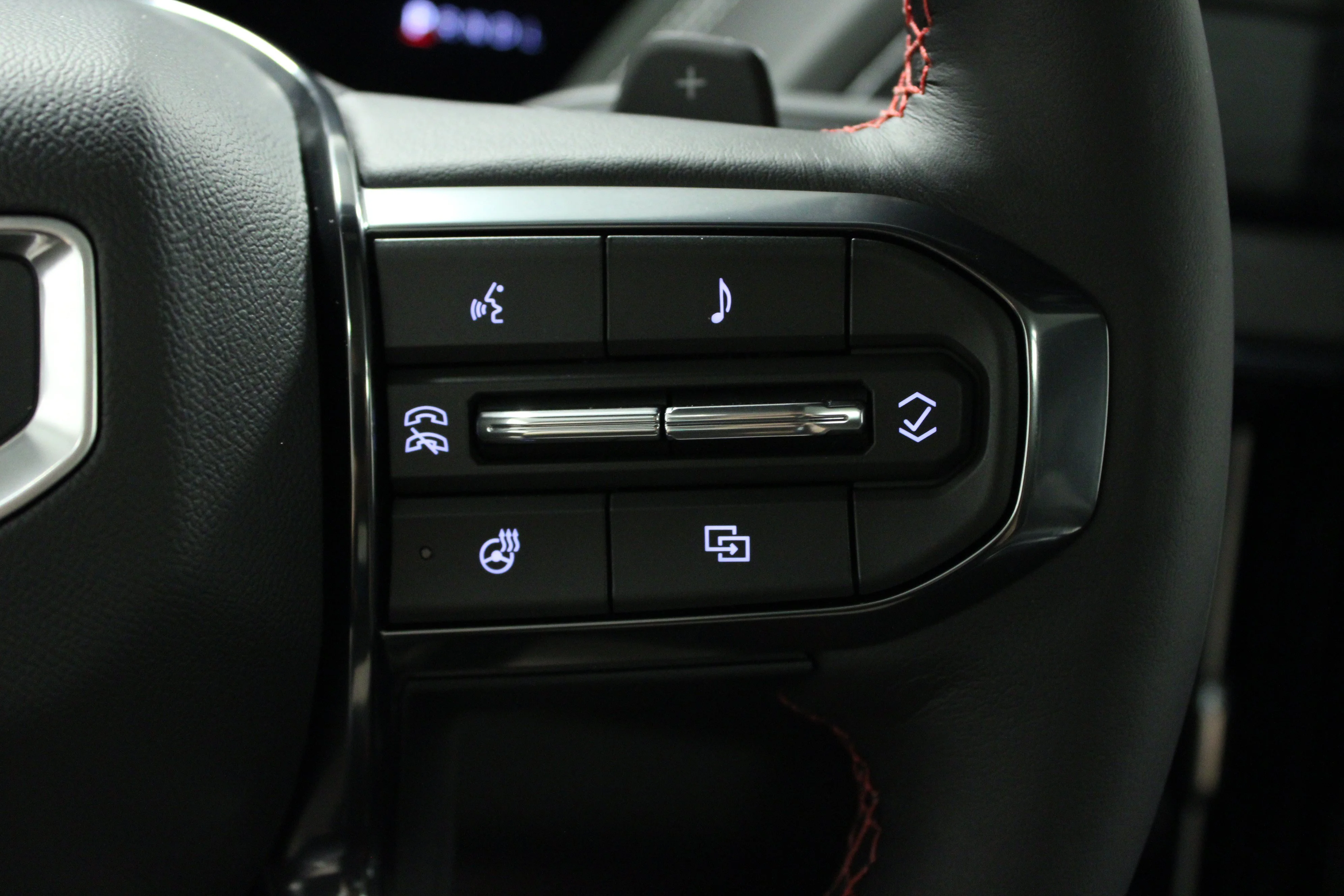 2026 GMC Yukon AT4 Ultimate - Photo 22