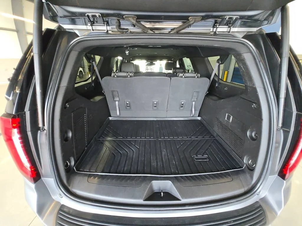 Used 2021 SATIN STEEL METALLIC GMC SLT image 23