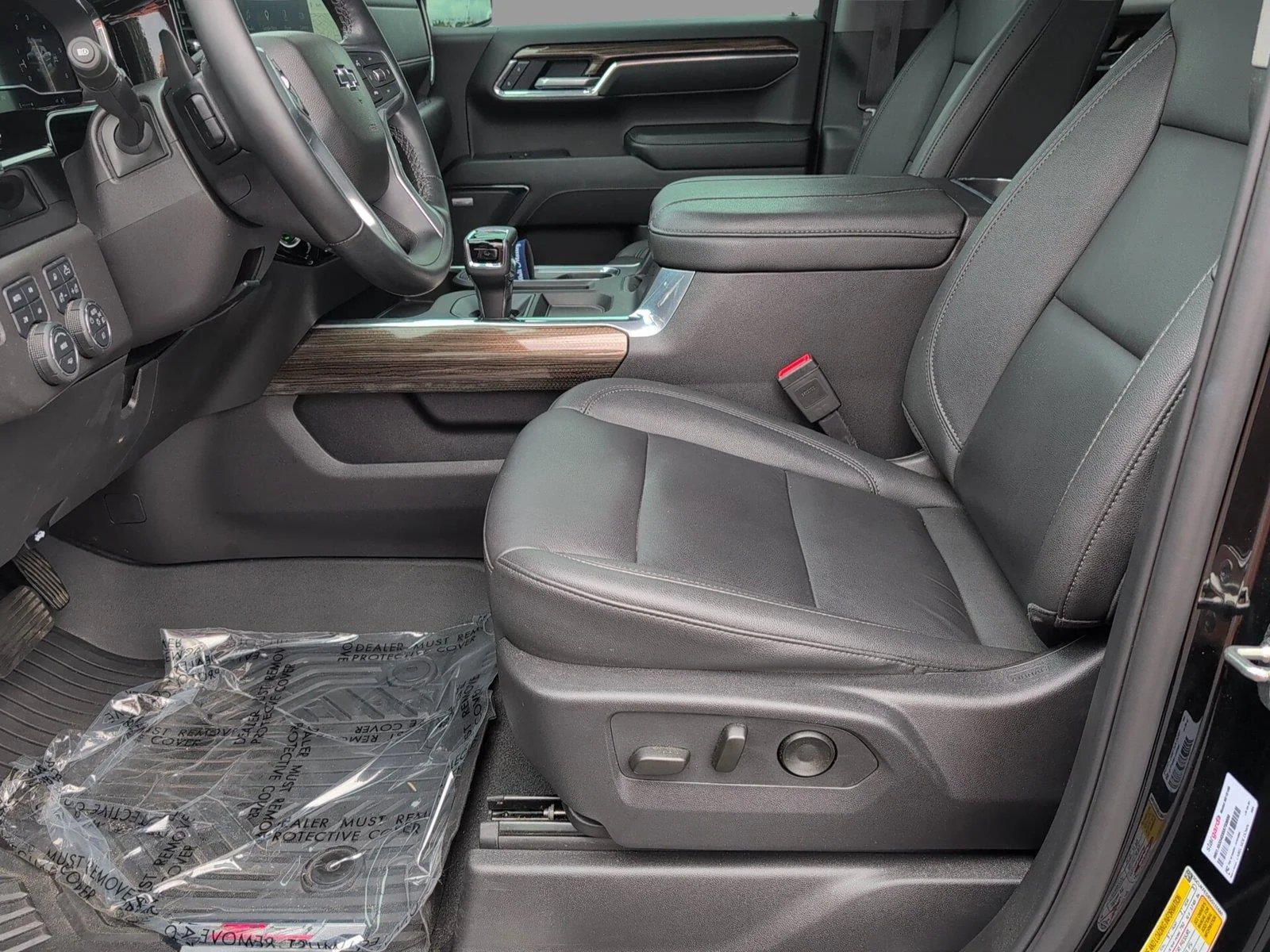 Used 2025 Black Chevrolet LT Trail Boss image 14