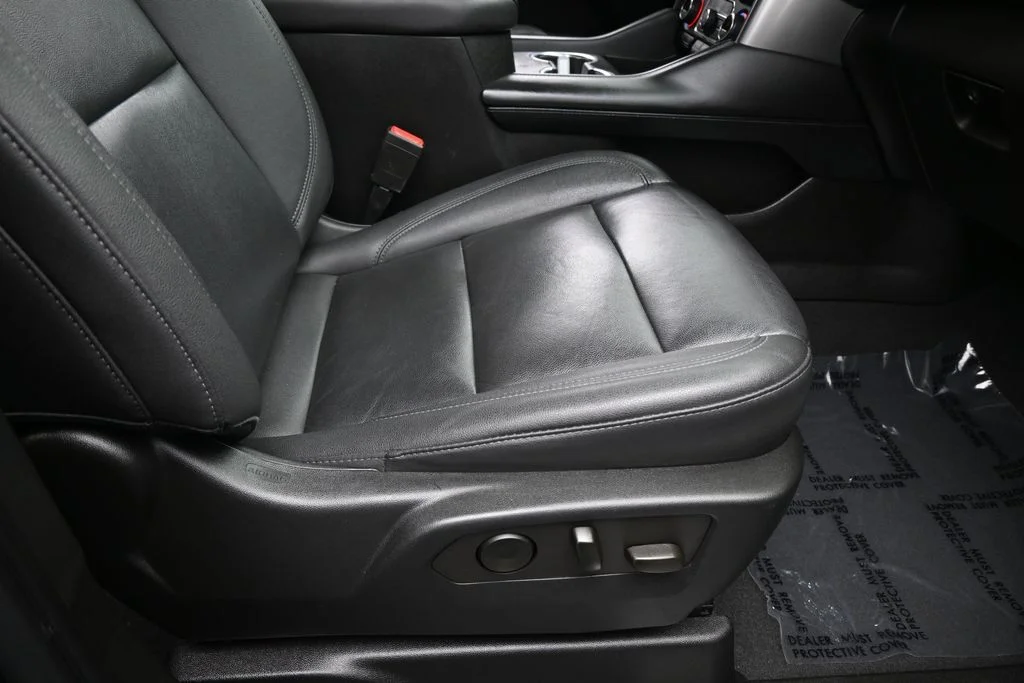Used 2022 Black Chevrolet LT image 47