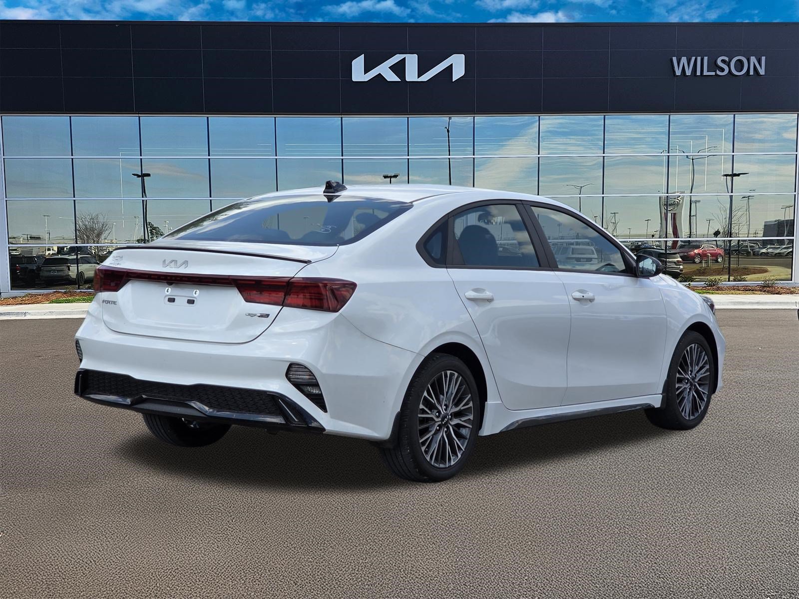Used 2023 Snow White Pearl Kia GT-Line image 4