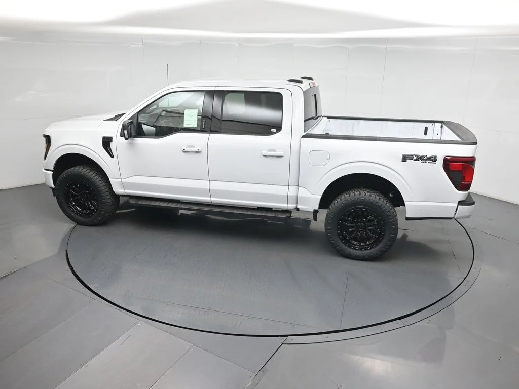 New 2026 Oxford White Ford XLT image 42