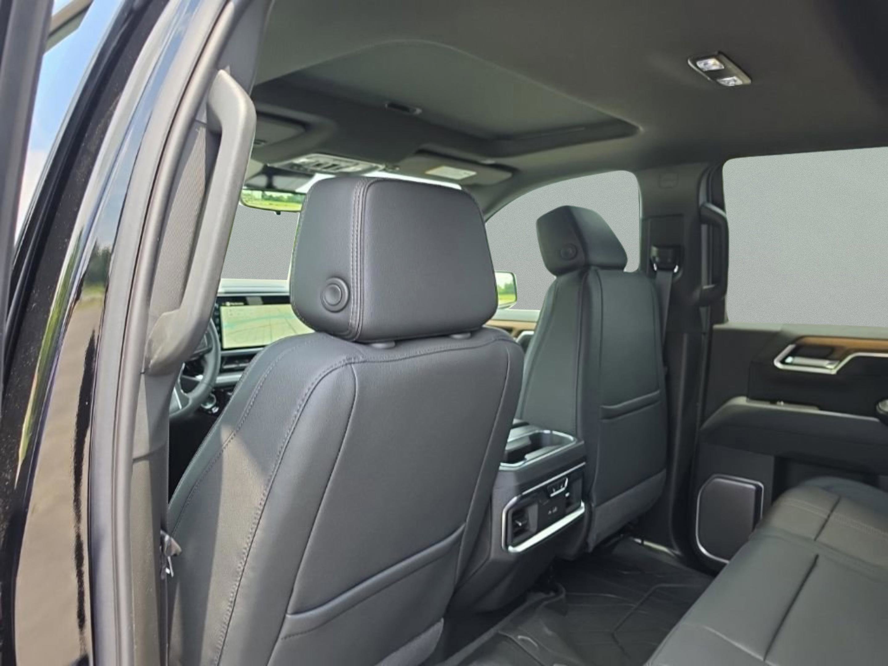 2026 Chevrolet Silverado 1500 High Country - Photo 29