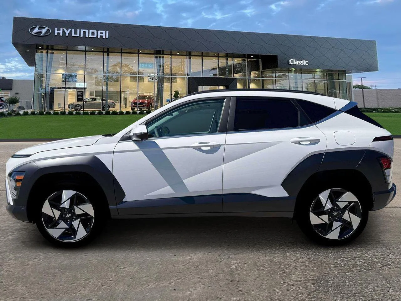 New 2026 Atlas White Hyundai Limited image 3