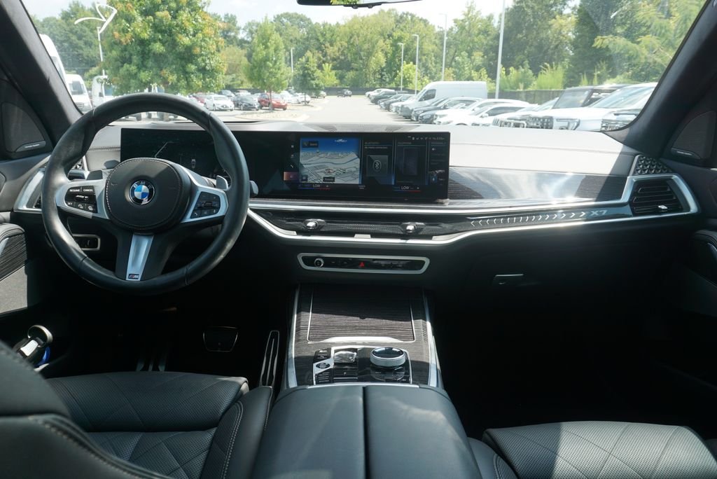 Used 2023 White Metallic BMW xDrive40i image 29