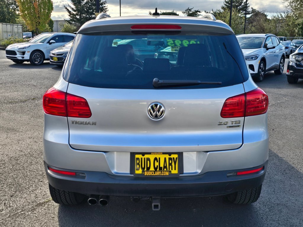 Used 2012 Silver Volkswagen SE image 4