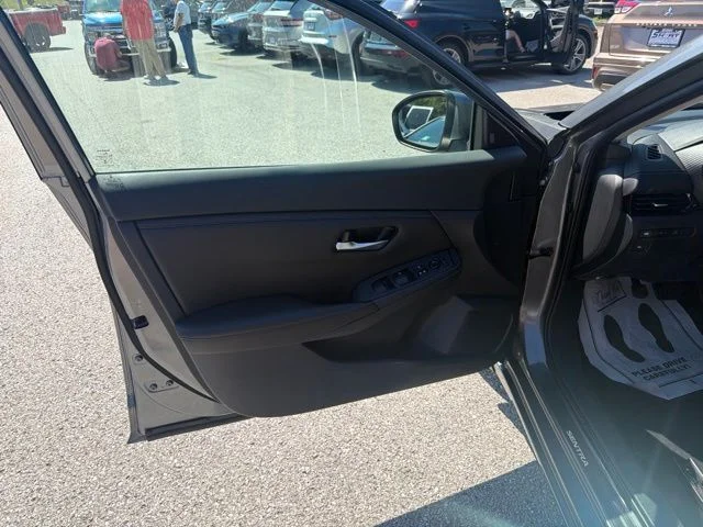 2022 Nissan Sentra SV - Photo 11