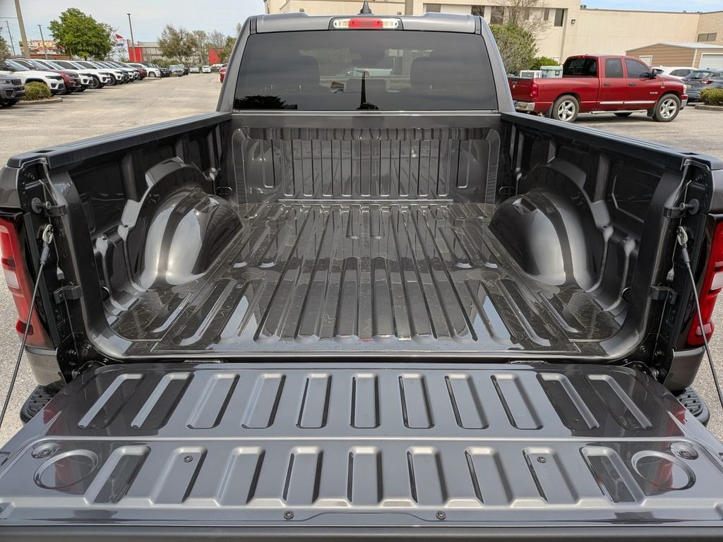 New 2026 Granite Crystal Metallic Clearcoat RAM Tradesman image 31