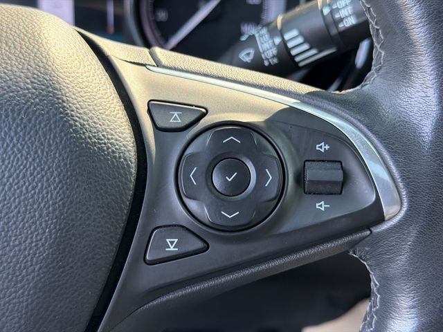 Used 2020 White Buick Essence image 26