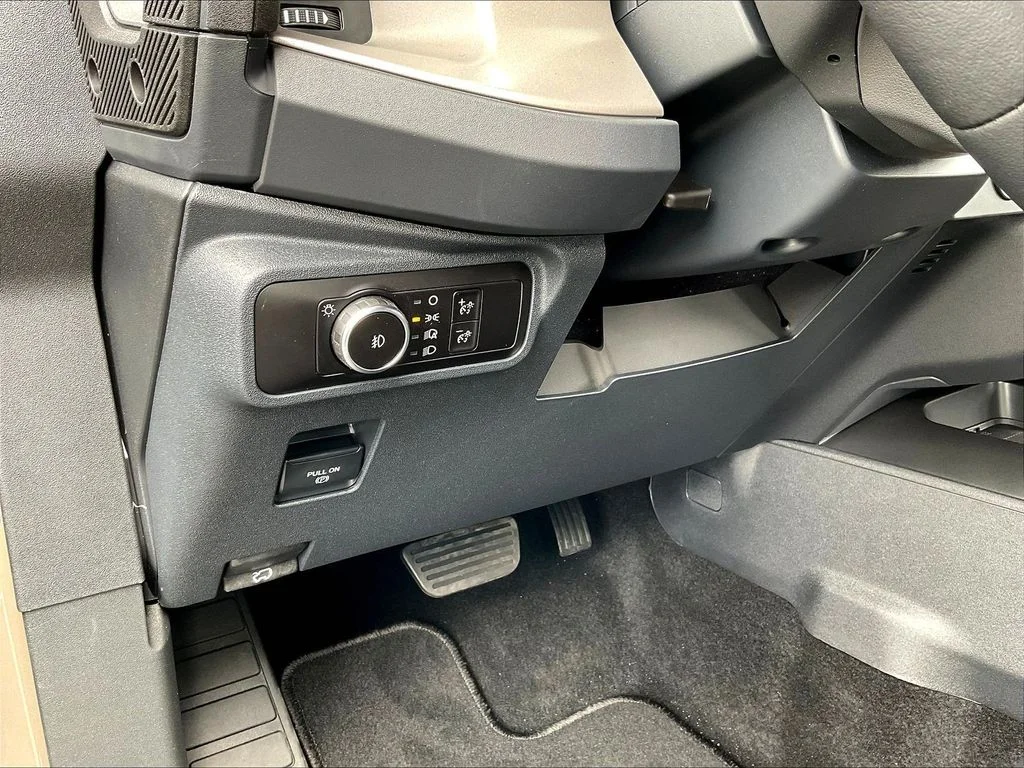 New 2026 Marsh Gray Ford Outer Banks® image 31