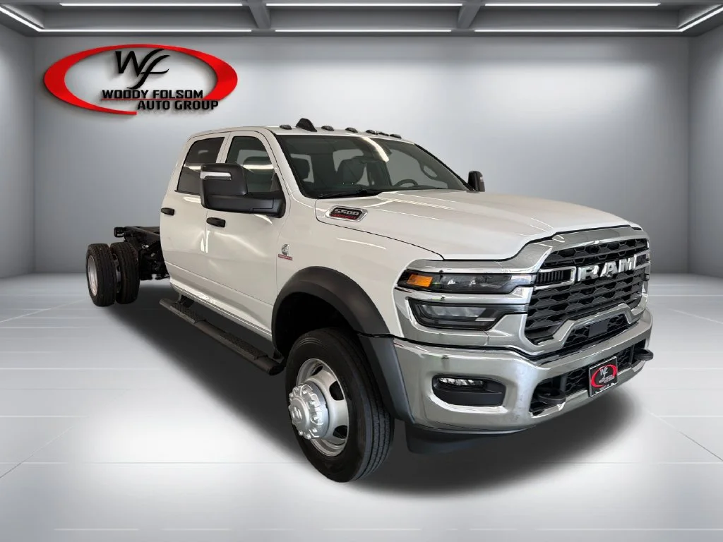 New 2026 Bright White Clear-Coat Exterior Paint RAM Tradesman image 3