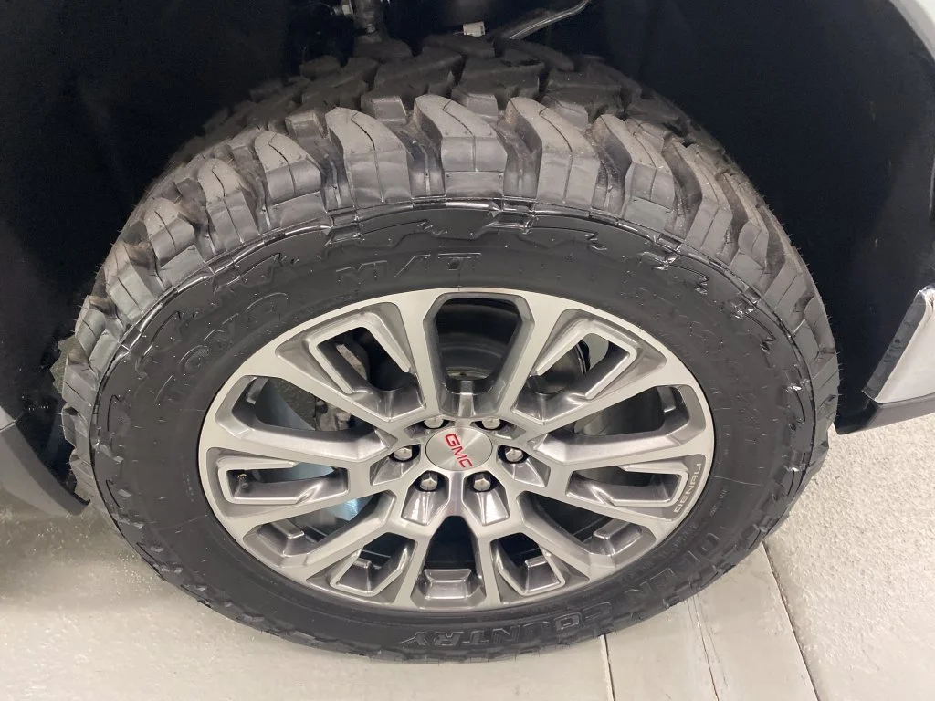New 2026 Sterling Metallic GMC SLT image 5
