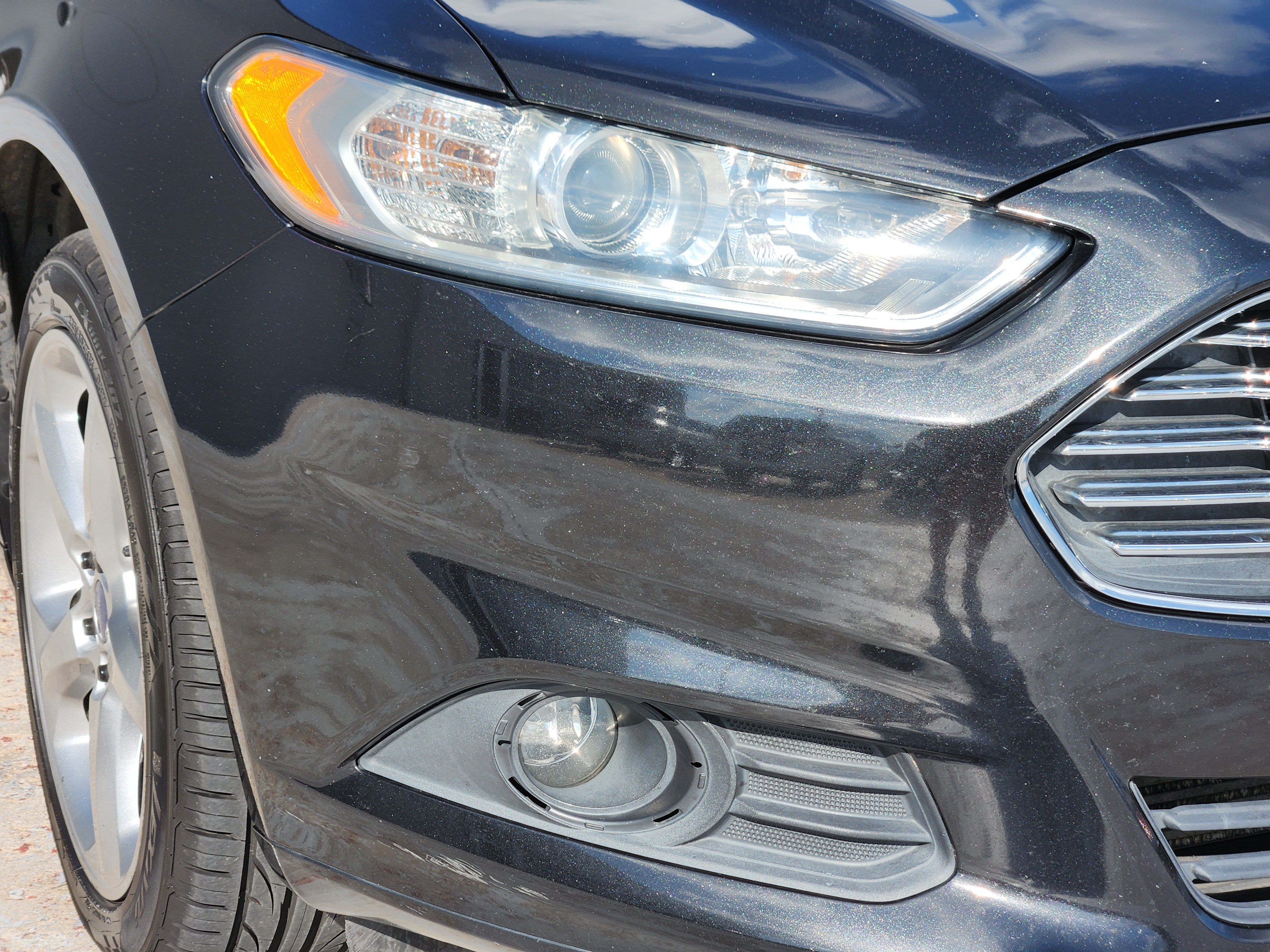Used 2013 Tuxedo Black Metallic Ford SE image 9
