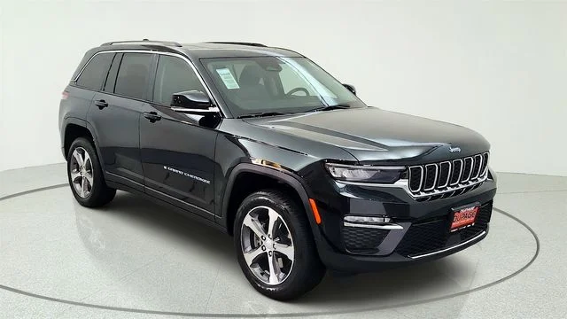 Used 2023 Black Jeep 4xe image 28
