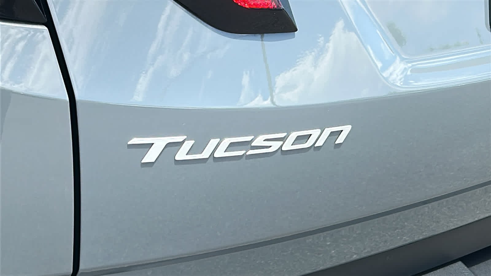 New 2026 Hampton Gray Hyundai SE AWD image 28