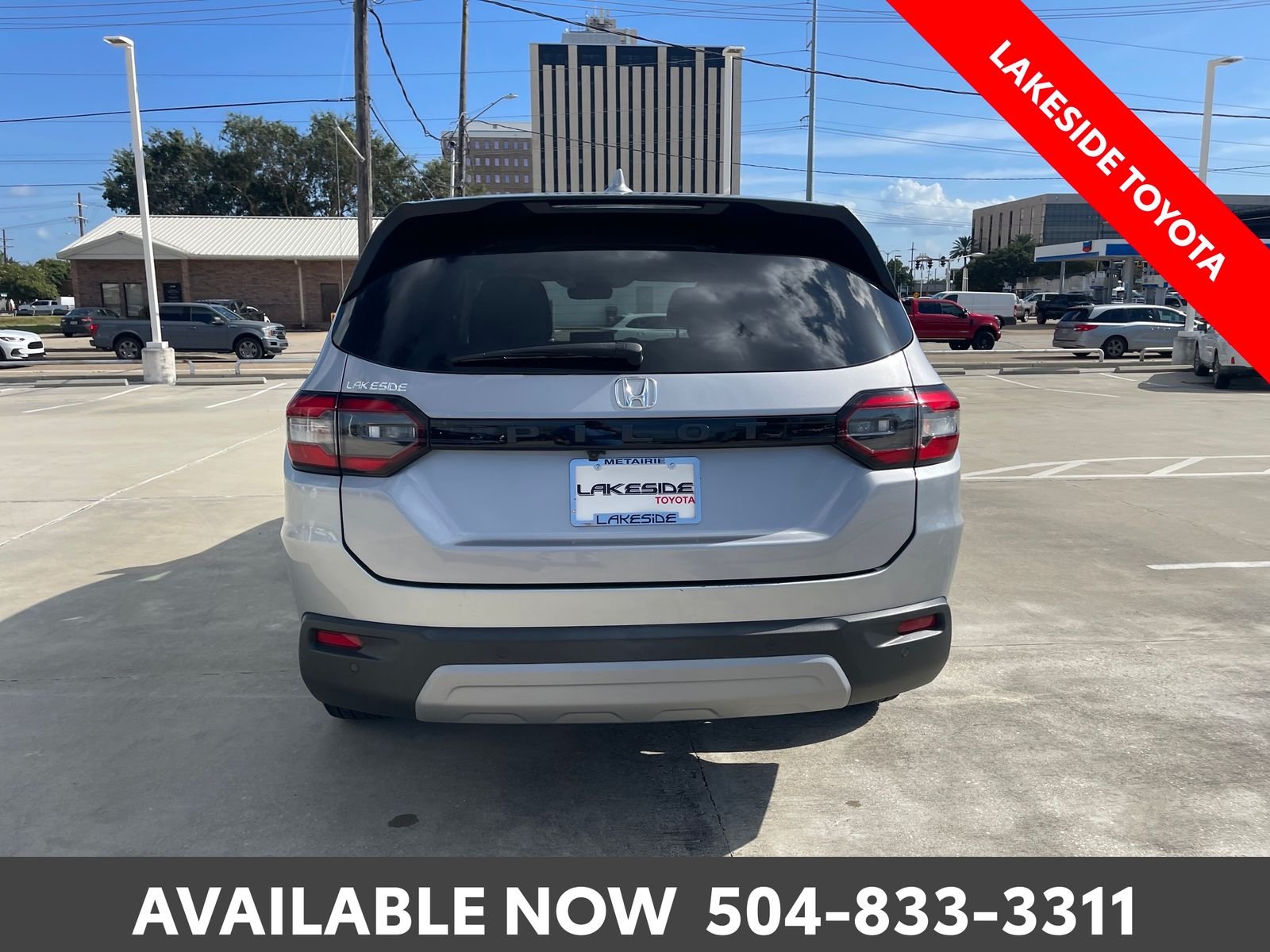 Used 2023 Silver Honda EX-L image 4