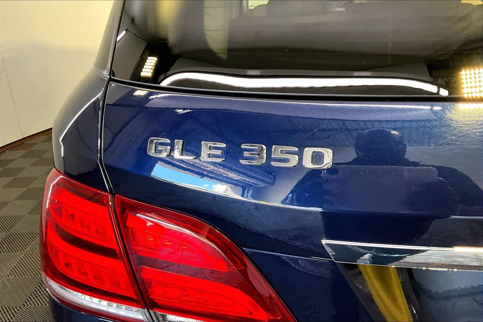 Used 2018 Lunar Blue Metallic Mercedes-Benz GLE 350 image 33