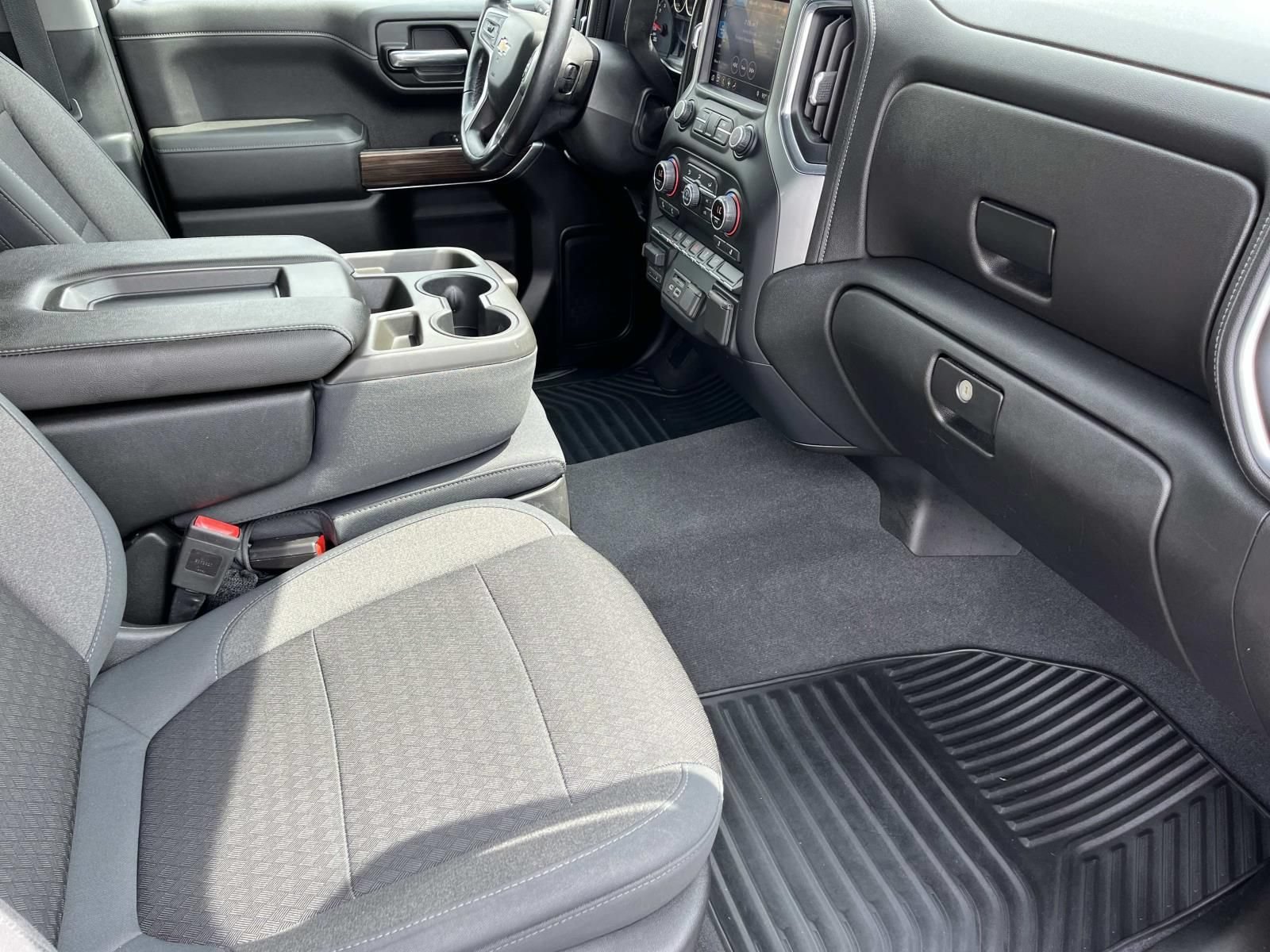 Used 2019 BLACK Chevrolet LT image 21