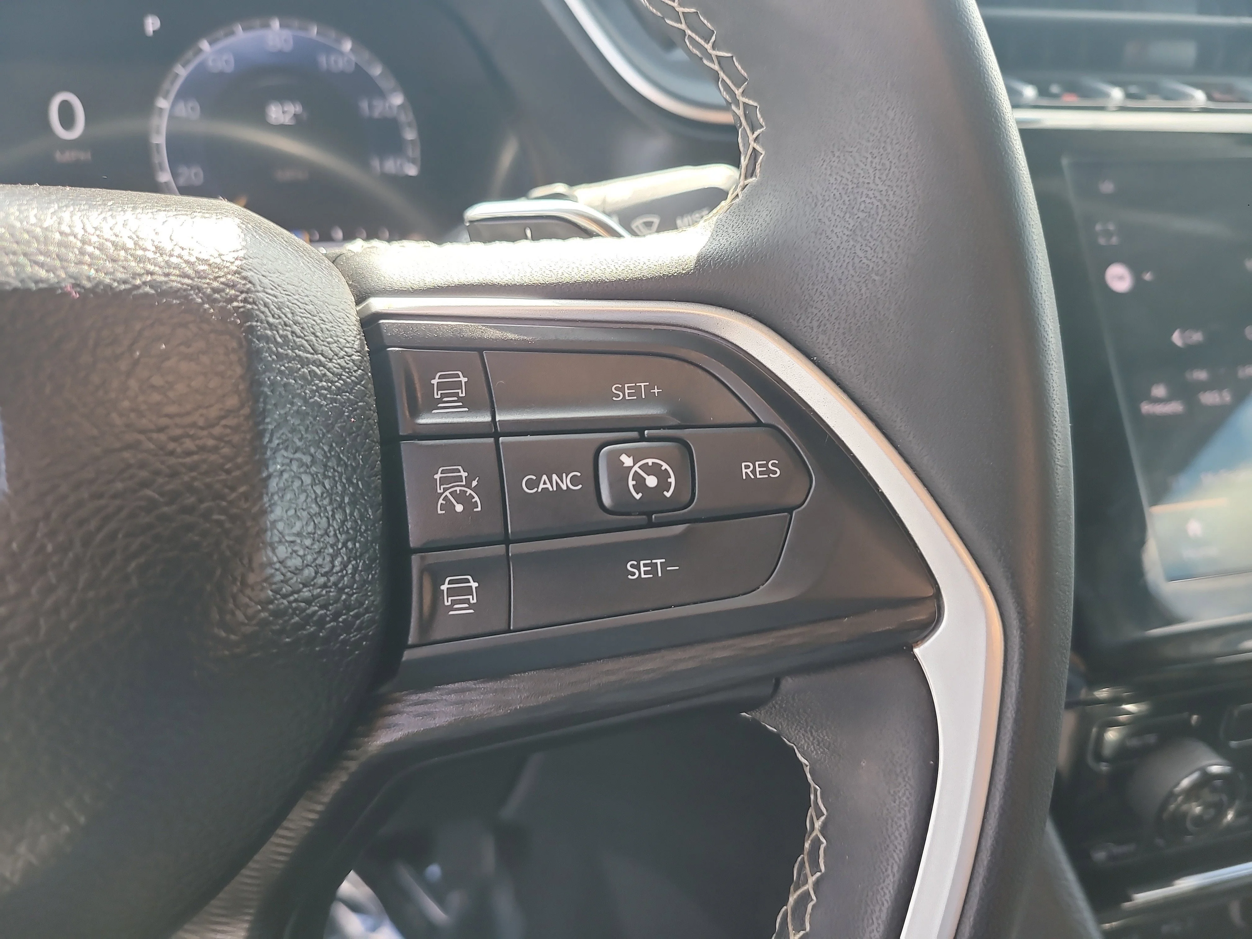 Used 2024 Baltic Gray Metallic Clearcoat Jeep Laredo image 27