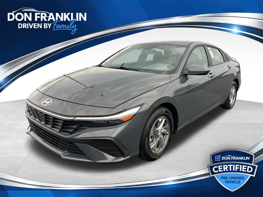 Used 2024 Gray Hyundai SE image 1