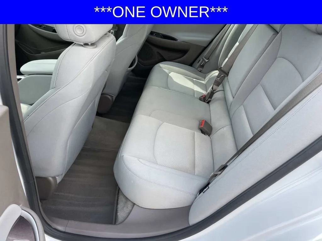 Used 2025 Summit White Chevrolet 1LT image 13
