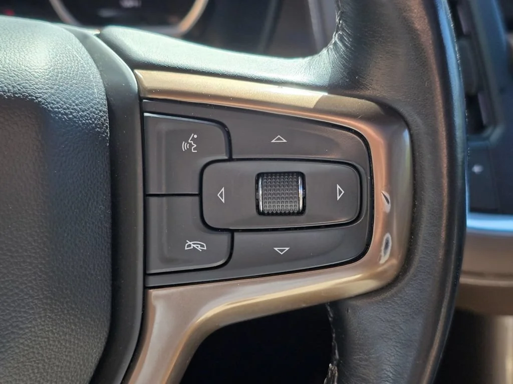 Used 2021 Black Chevrolet High Country image 38