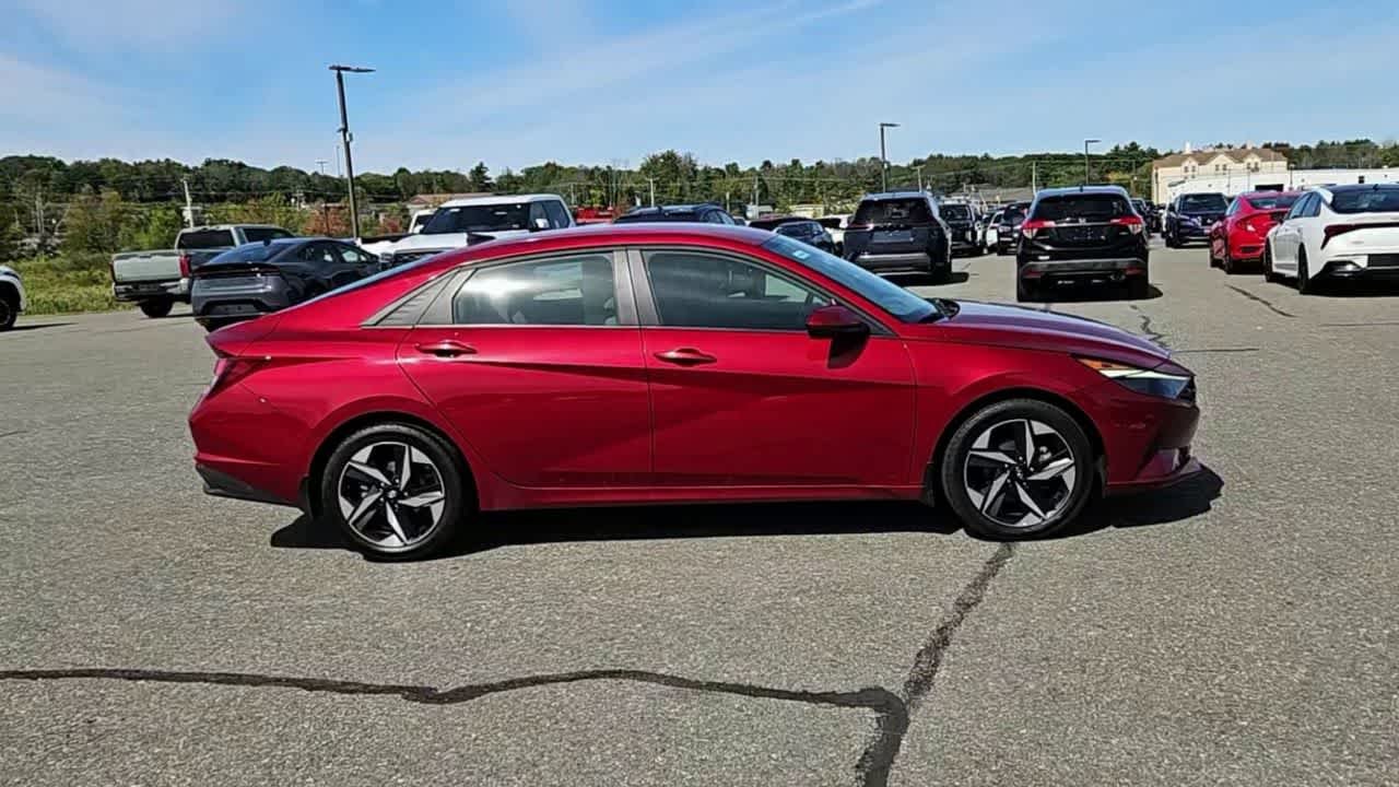 Used 2023 Ultimate Red Hyundai SEL image 9