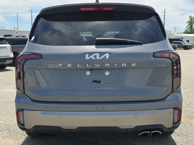 Used 2025 Silver Kia EX image 4