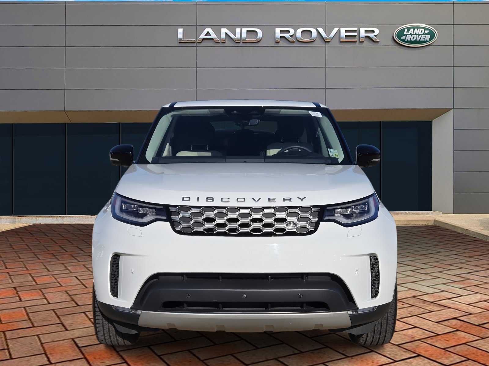 Used 2025 Fuji White Land Rover S image 2